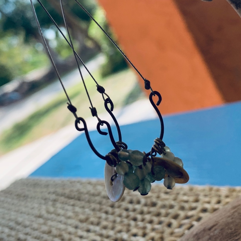 Button down hooo earring - Picture 4 of 4